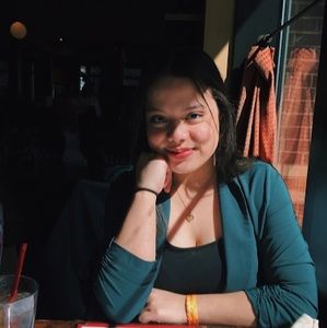 Meet your Posher, Daniela